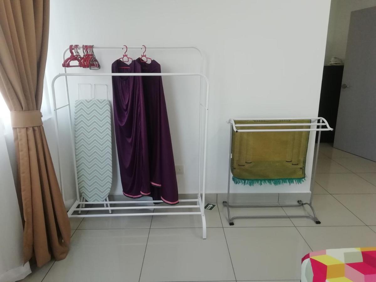 Fz Almyra Homestay กาจัง ภายนอก รูปภาพ