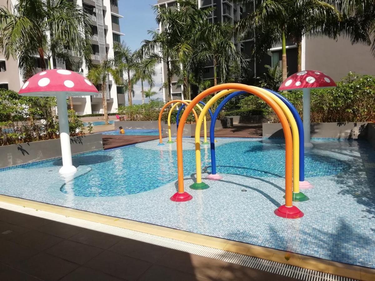 Fz Almyra Homestay กาจัง ภายนอก รูปภาพ