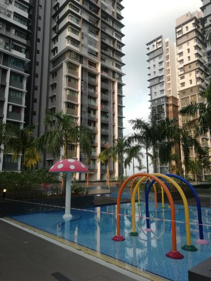Fz Almyra Homestay กาจัง ภายนอก รูปภาพ
